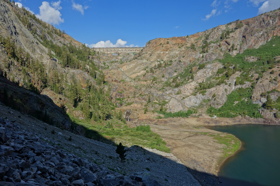 Rush Creek tumbles down the rock between Gem Lake and Agnew Lake