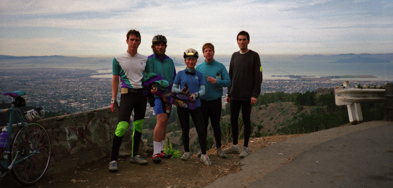 Group photo at Grizzly Peak viewpoint (2).