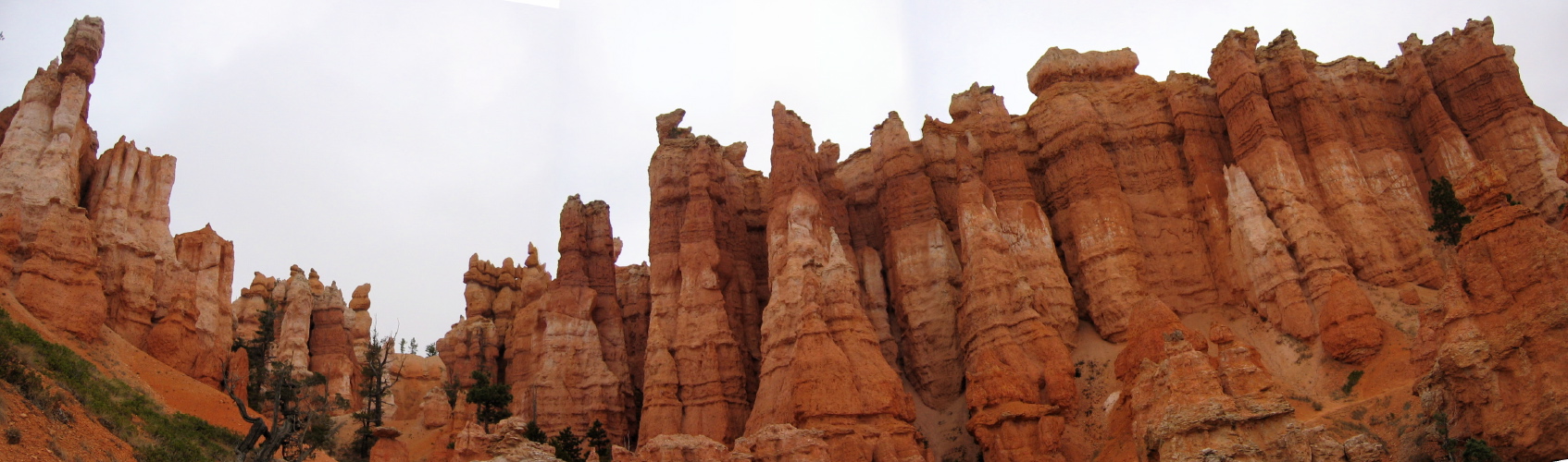 Panorama of hoodoos in the Queens Garden, Bryce Canyon.