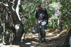 David reaches the bench at the top of Arroyo Trail.