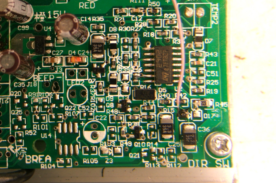 Throttle override location on Headline controller board.