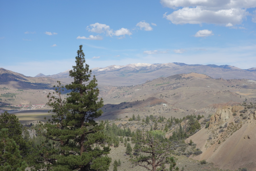 Sweetwater Mountains rise to the east.