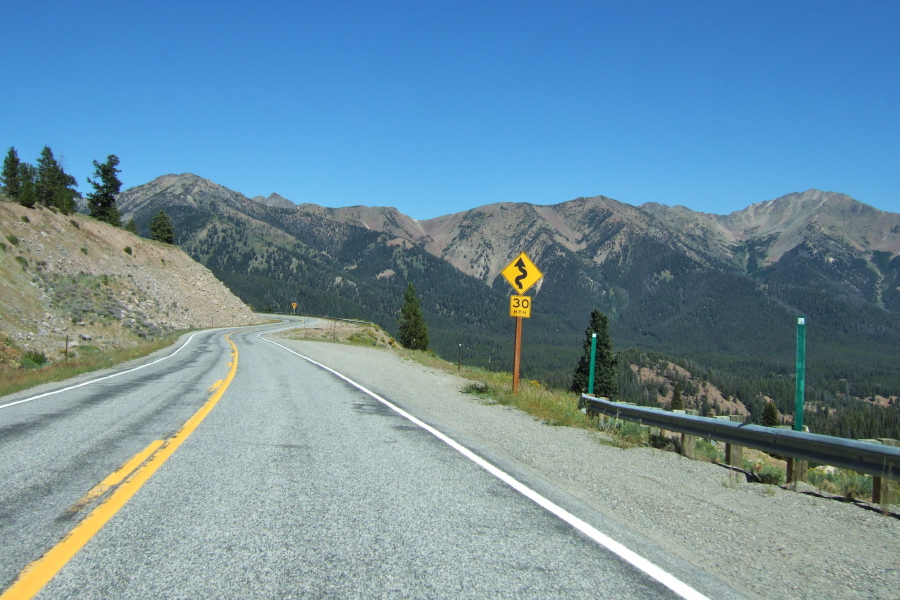 Descending the southeast side of Galena Summit