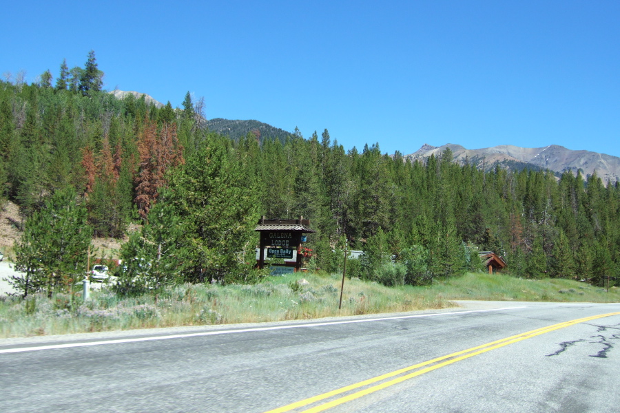 Passing the Galena Lodge when descending