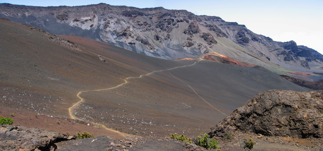 Trail to Ka Lu'u o ka 'O'o.