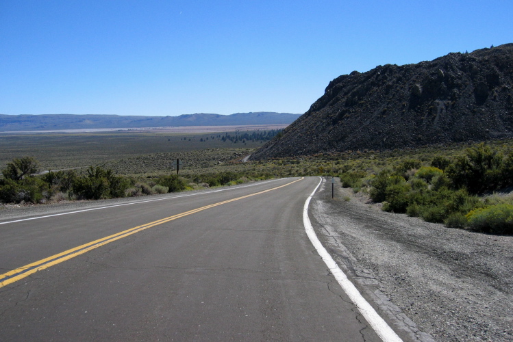 Plunging downhill to the low point of CA120 in Mono Basin (6760ft)