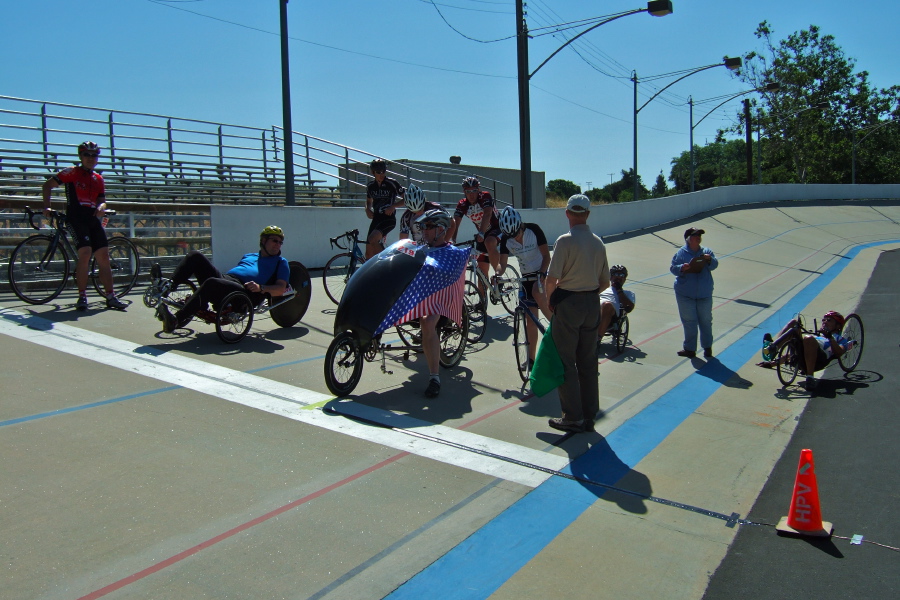 Newcomer's race starting line.