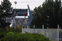 Quail Park Lodge sign.