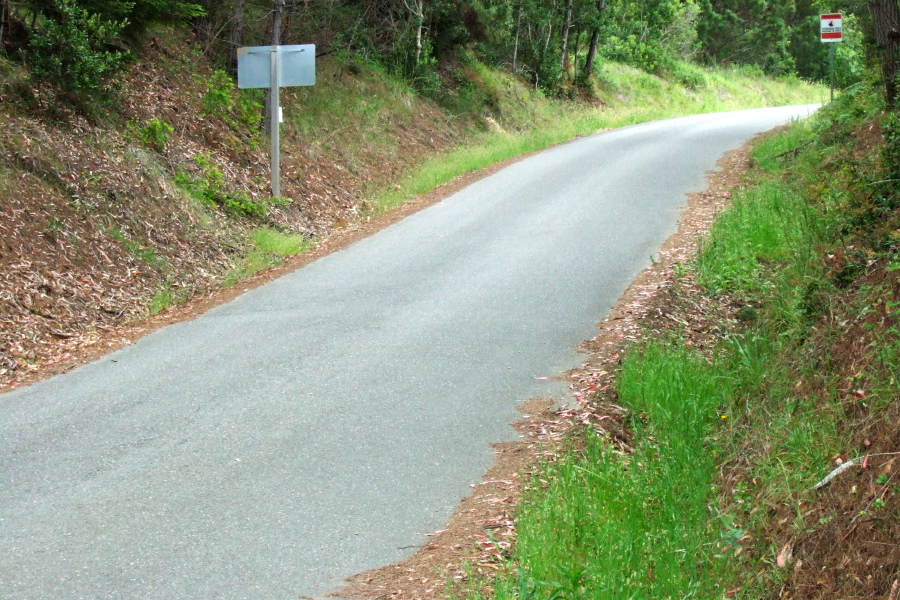 Start of climb up Kruse Ranch Rd.