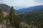 North Lake and the car park are visible from the Lamarck Lakes trail.