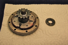 15t sprocket positioned on pinion