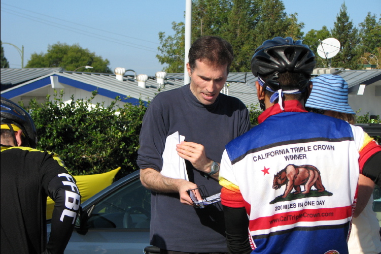 Bill helps sign people in at the start of the Sierra Rd. climb.