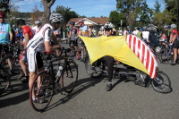 Discussing my bike with another cyclist.