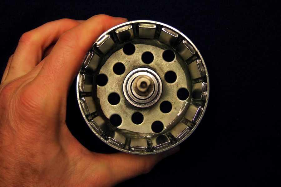 Rotor with 16 N42 magnets.