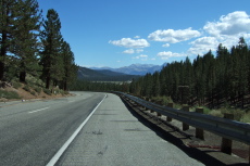 Descending from Deadman Summit to Crestview.