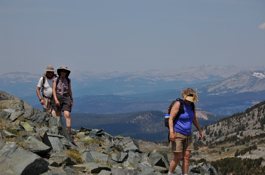 Everyone arrives at the top of the rock pile above Deer Lakes