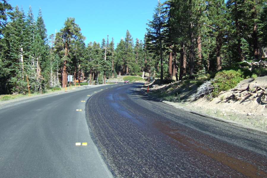 When I got to the oiled part, I moved to the new, smooth asphalt.