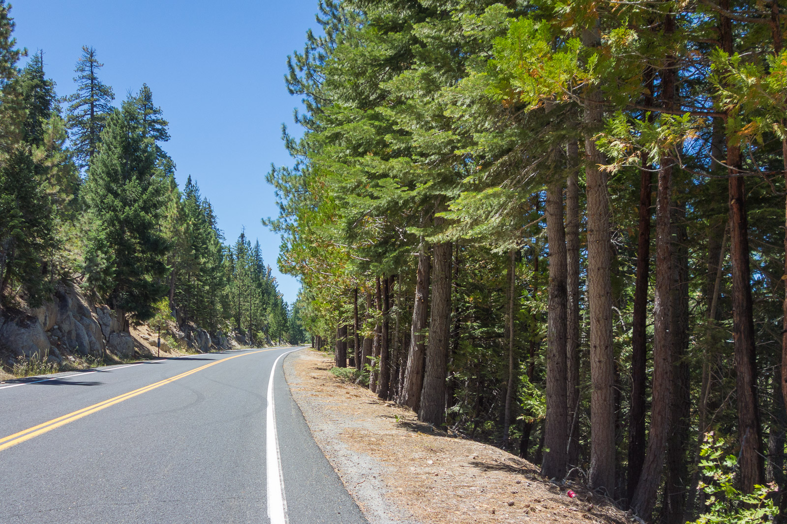 but to make up for that, traffic was occasional, leaving me the entire road most of the time.