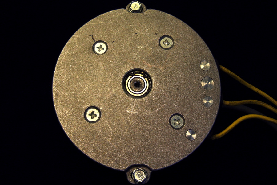 Motor rear plate