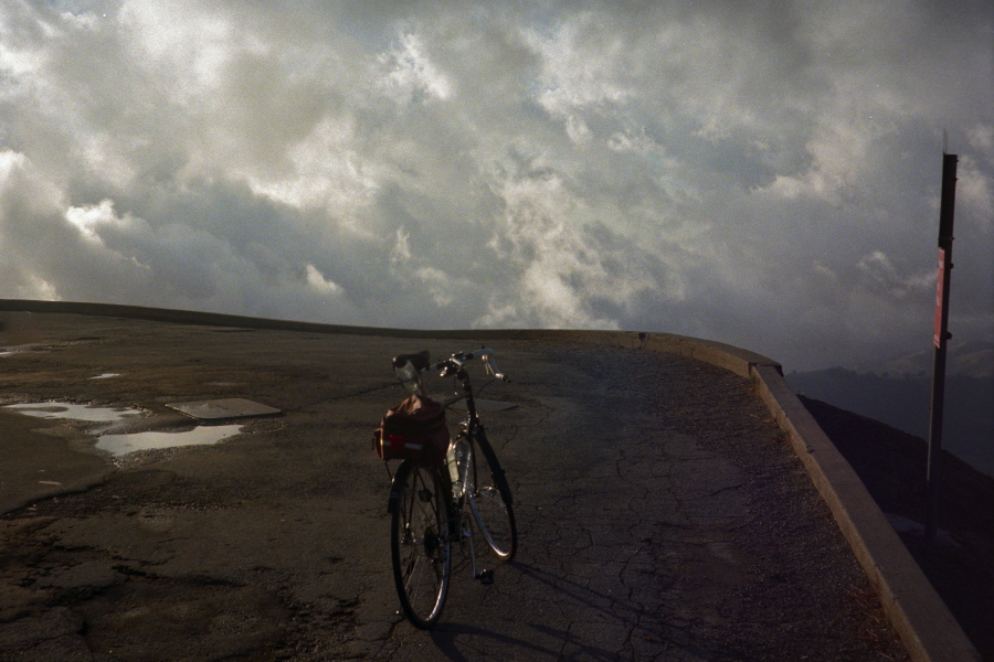 My bike and the parking lot in front of the observatory.