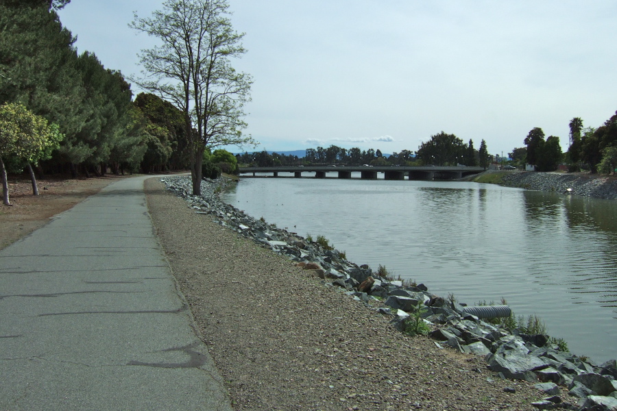Starting down the Alameda Creek Trail