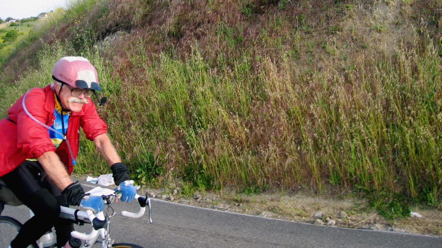 Mike Harding climbs Mt. Hamilton Rd.