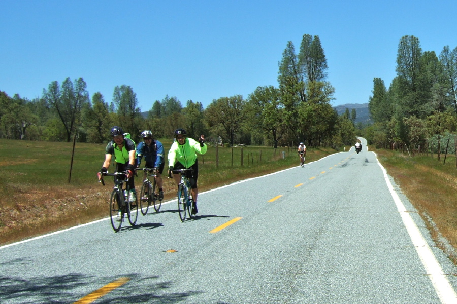 More DMD riders heading south.