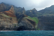 Spires and caves on Honopu Ridge near Pu'ana'i'ea Point