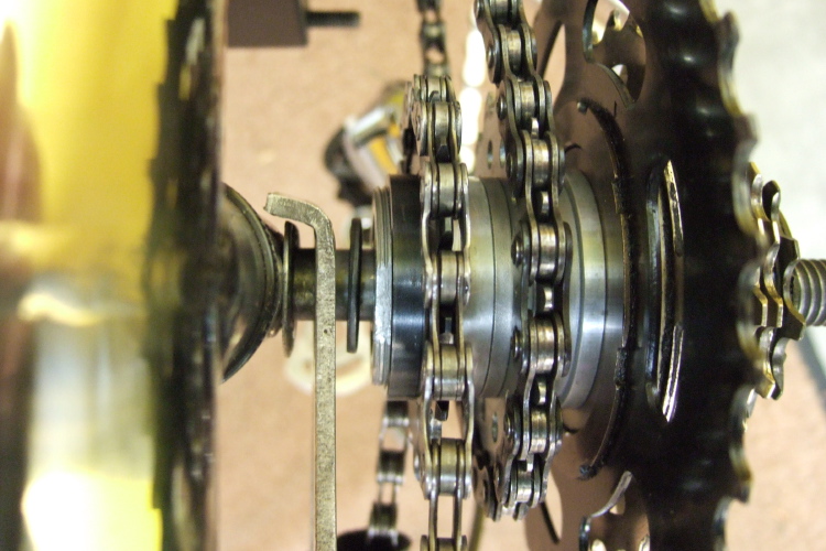 Assembling the mid-drive: Mounting to the bike.