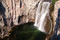 Rainbow Falls and its pool.