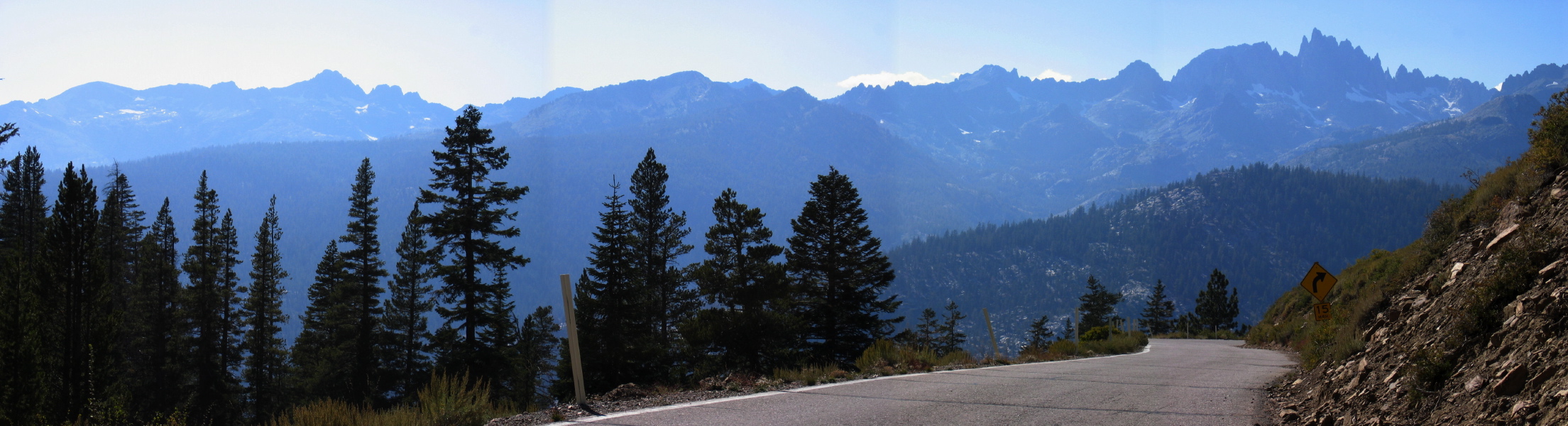 Minaret Summit Road Panorama (9100ft)