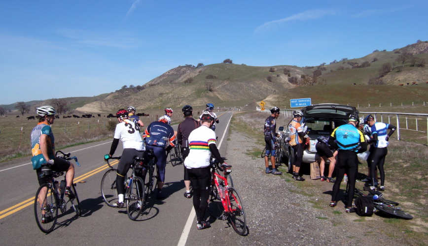 The scene at the 100-mile turnaround.