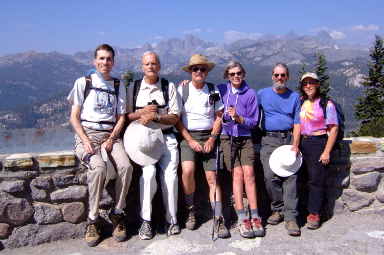 Group picture at the start.