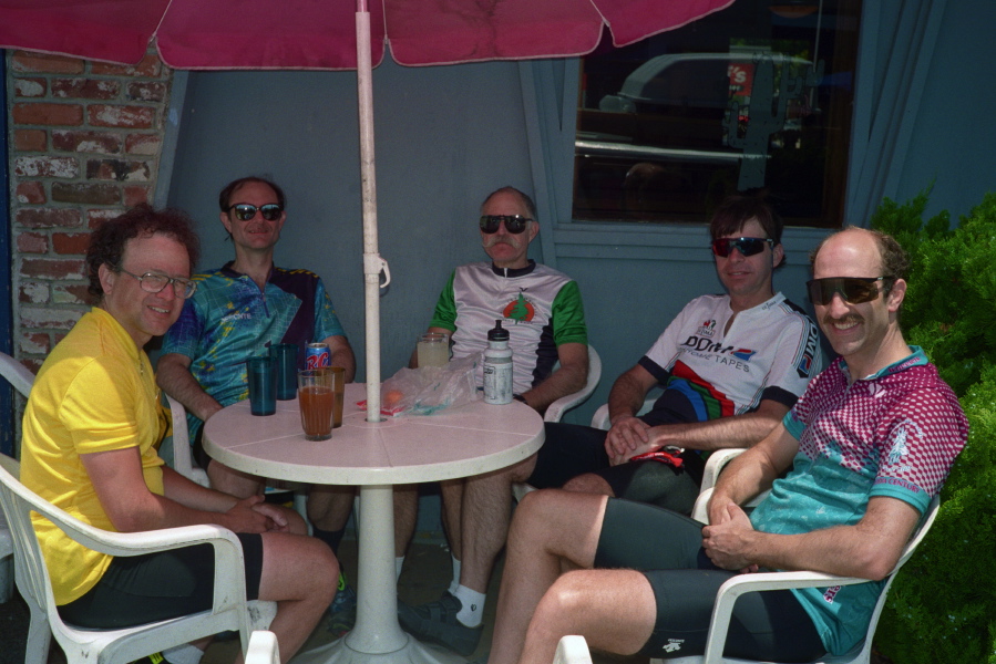 Group photo at the Saturn Cafe