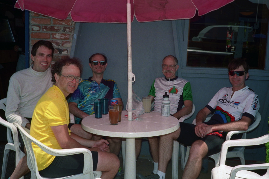 Group photo at the Saturn Cafe