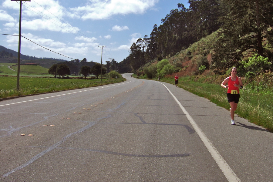 Participants in the Artichoke Half-Marathon on Cloverdale Rd.