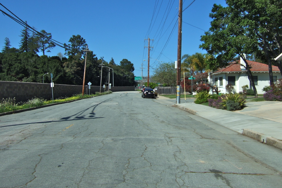 North Plymouth runs alongside the sound wall separating CA1 and CA17 from the neighborhood.