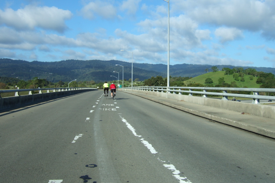 Crossing I-280 on Sand Hill Rd.