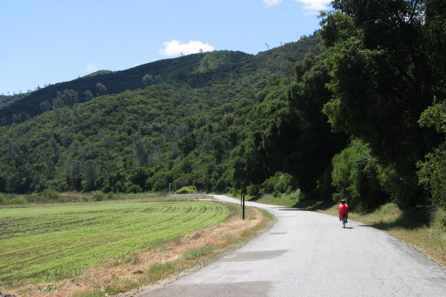Riding southeast on Coalinga Rd. through the southern San Benito River valley. (1900ft)