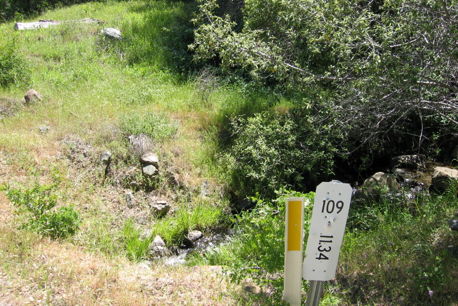 Mile 11.34 marks the outflow of Sweetwater Spring. (2880ft)