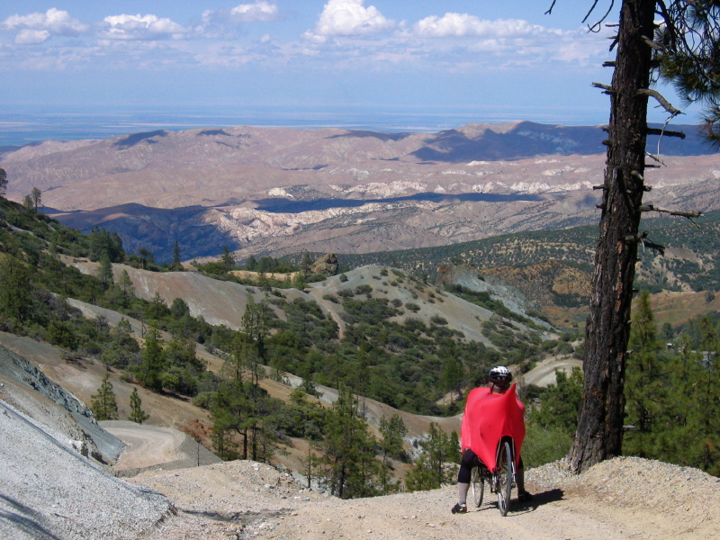 Stopping to enjoy the view on this dramatic descent. (3860ft)