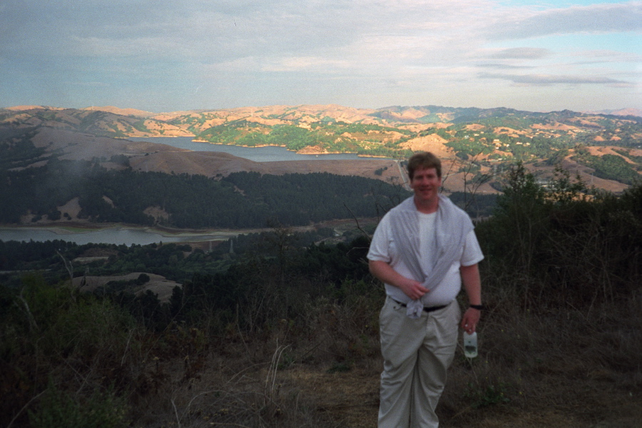 Chris on the Seaview Trail, looking less silly but out of focus.