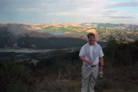 Chris on the Seaview Trail, looking less silly but out of focus.