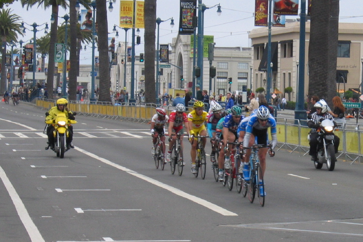 And another chase group.