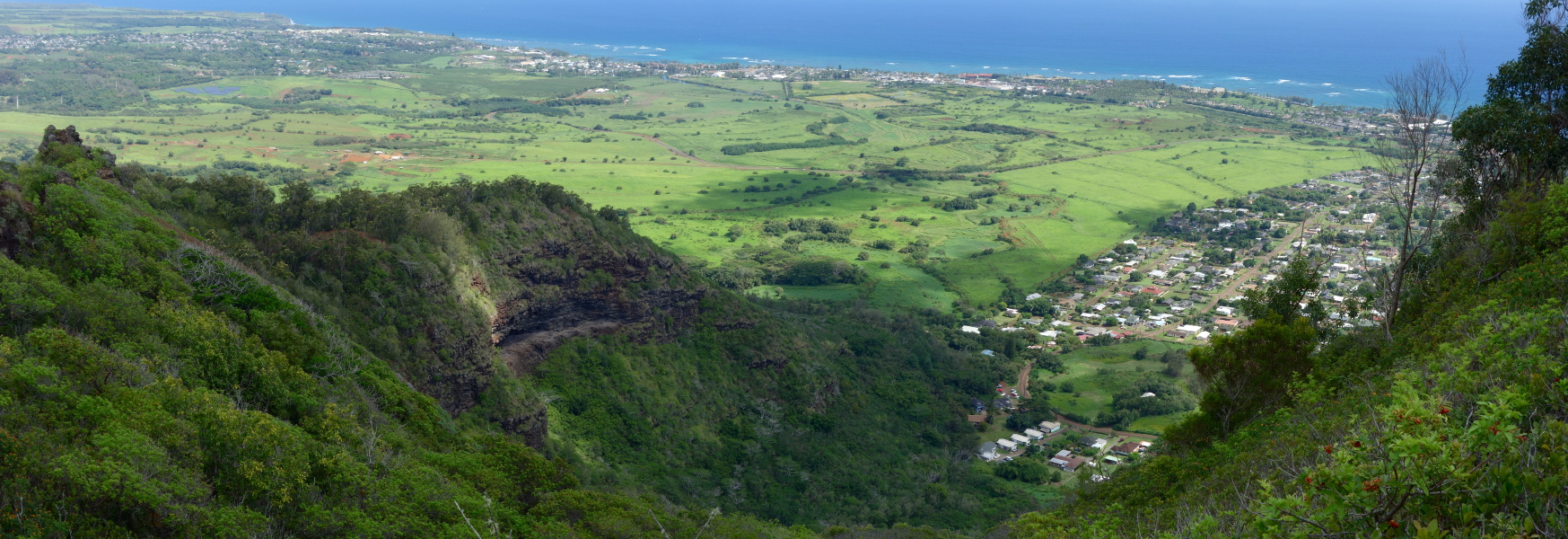 View toward the eastern trailhead from Sleeping Giant