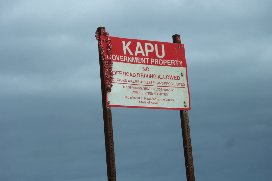 In spite of this sign, we saw many people driving their four-wheel drive vehicles in the area.