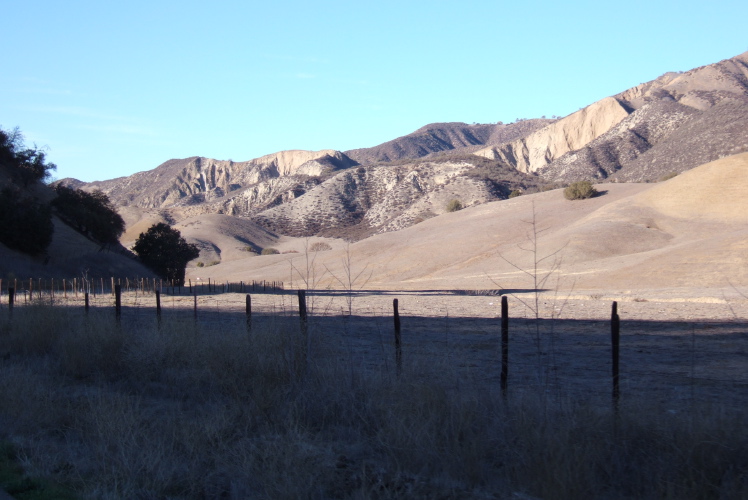 Starting the descent through Little Rabbit Valley. (1720ft)