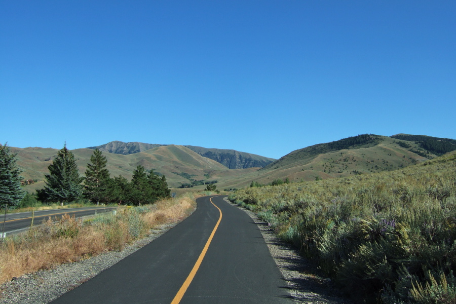 Taking the bike path through Elkhorn Valley
