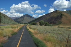 I press on up the bike path.