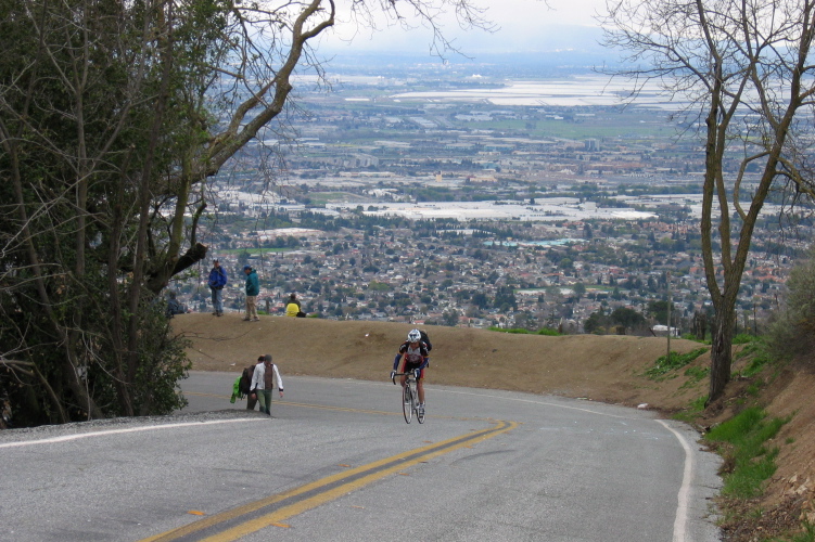A spectator climbing Sierra Rd.